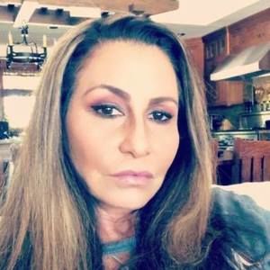 Meet your Posher, Rhonda